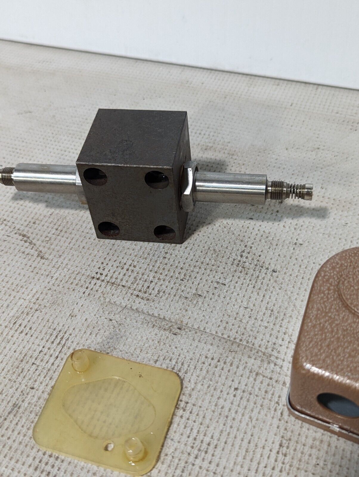 Tokyo Keiki DG4M4-36C-24DC-20-JA Hydraulic Directional Control Valve - Free Ship