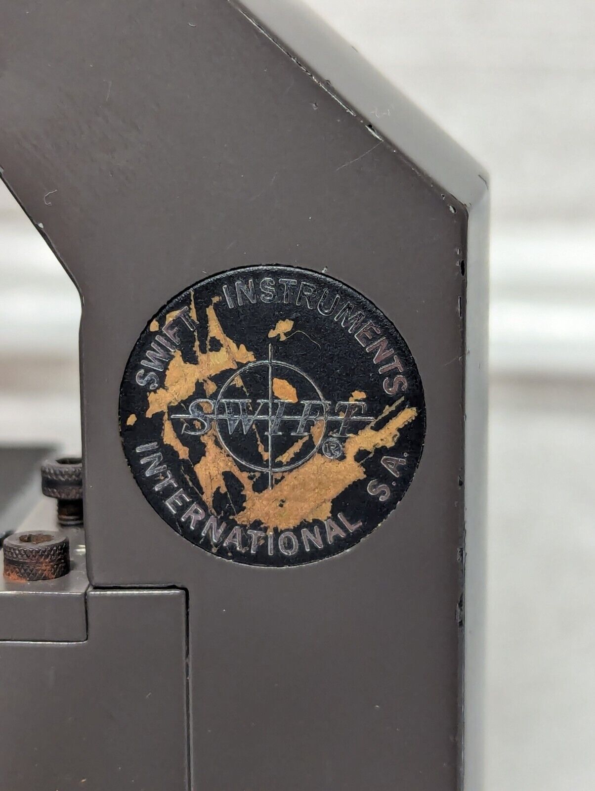 Swift Instruments Series 2240 Microscope 40x 10x & 4x Objectives