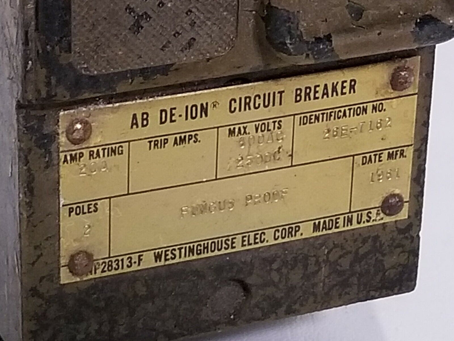 Westinghouse NP28313-F 220, 20 amps, 2 poles, 600 VAC, 250 VDC circuit breaker
