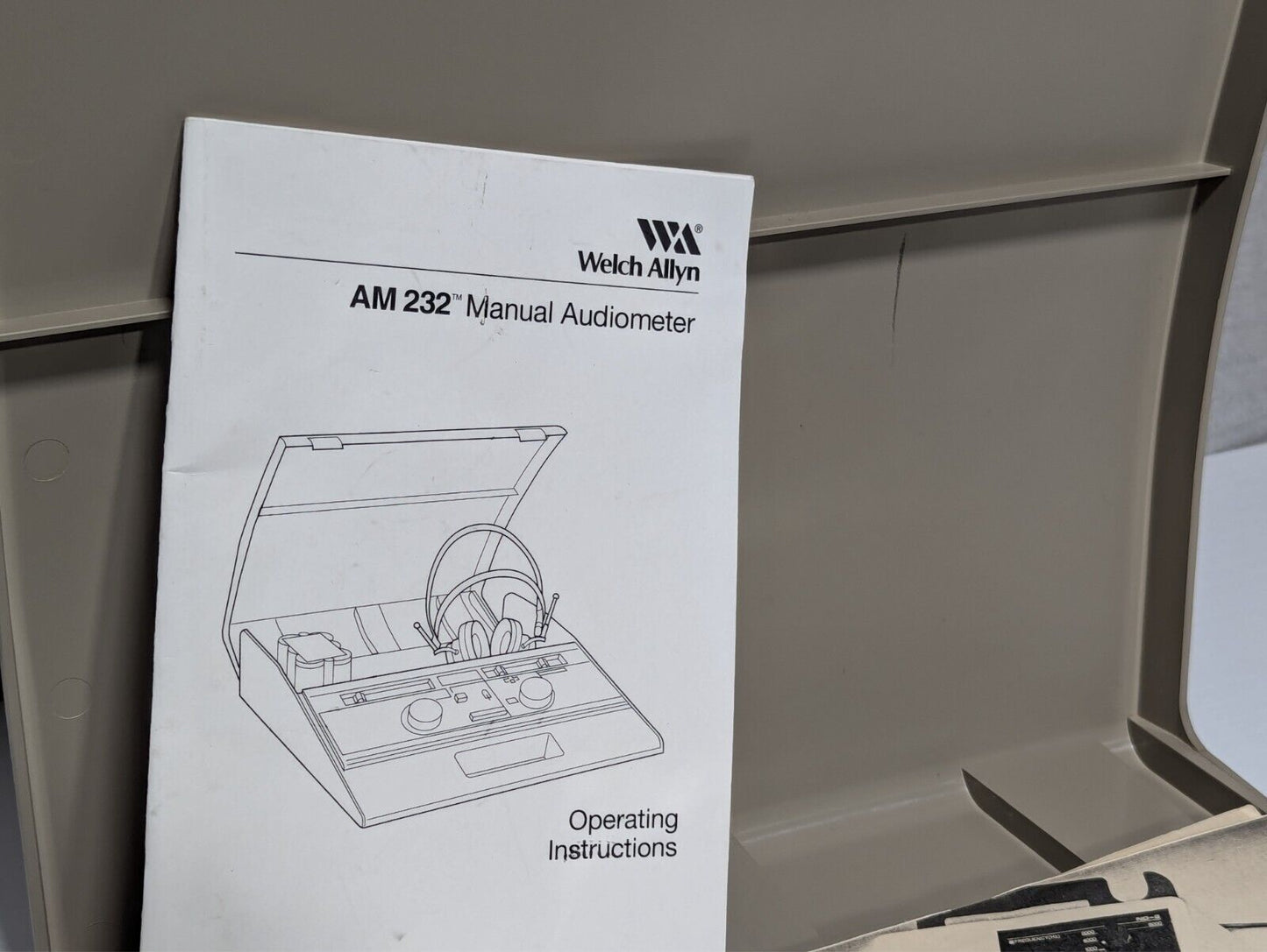 Welch Allyn AM 232 manual audiometer with manual and accessories as pictured