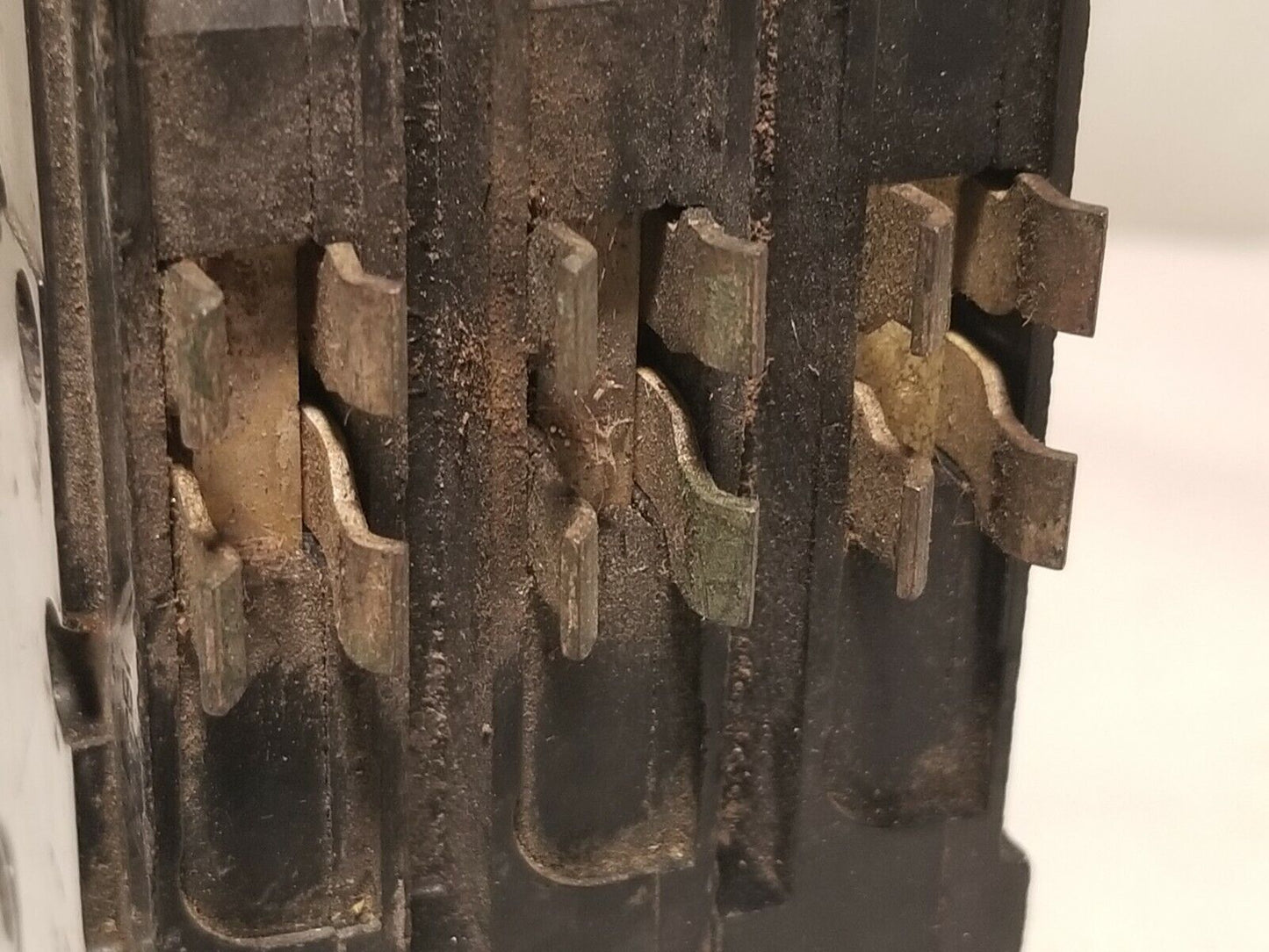 Square D Q13100, QI3100 100-Amp 3 Pole Circuit Breaker 100A 3P 240V