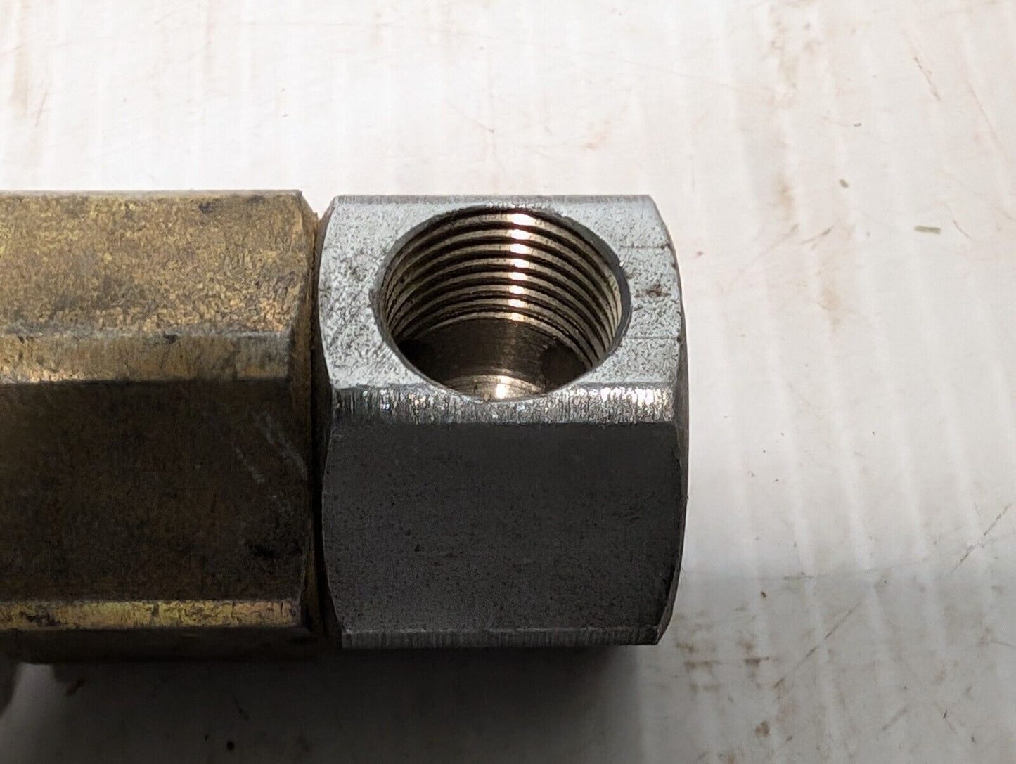 Snap-Tite VEC-8 Female Quick Coupler with Connector - Free Shipping