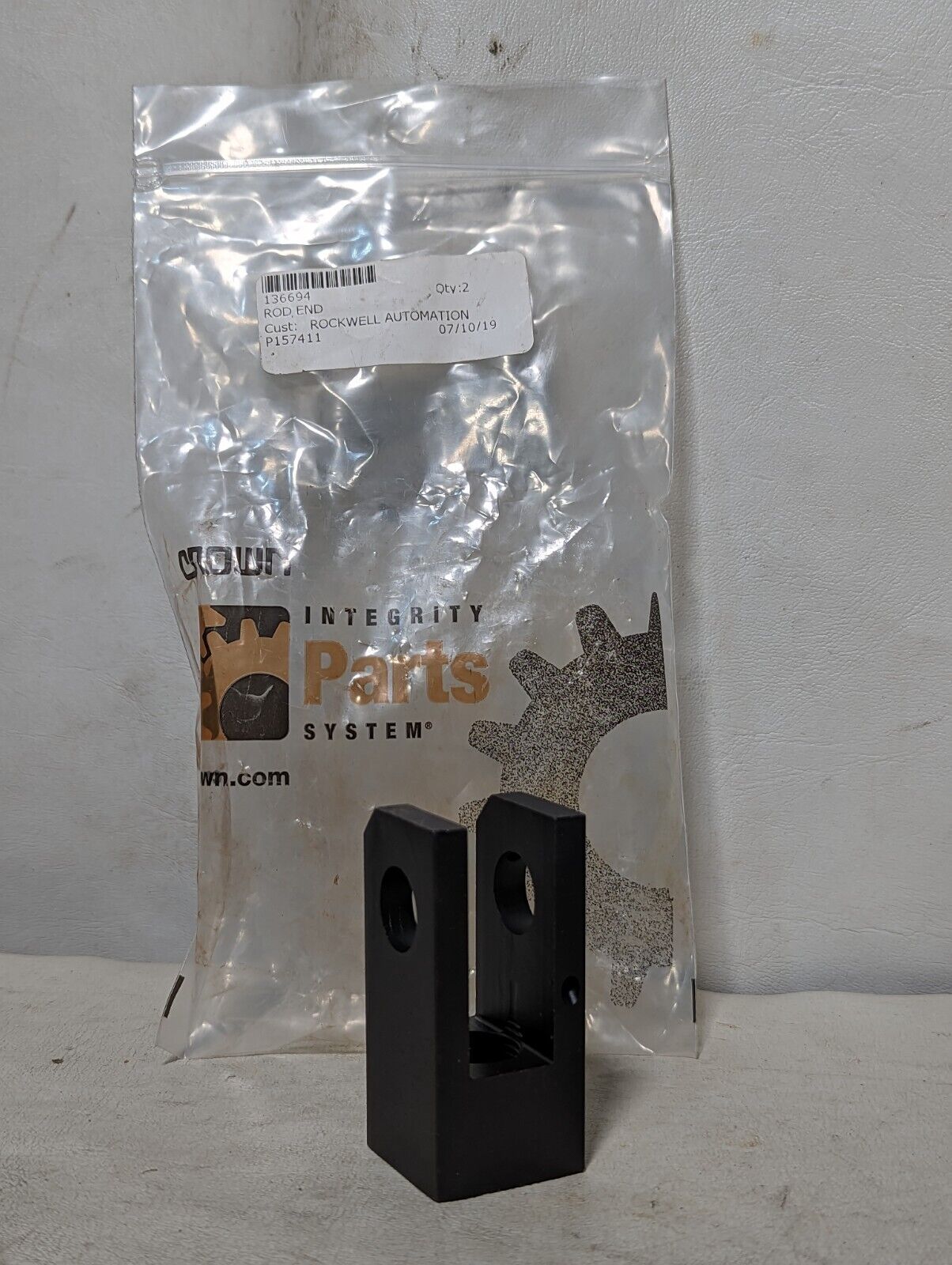 Crown CR 136694 CR136694 rod end