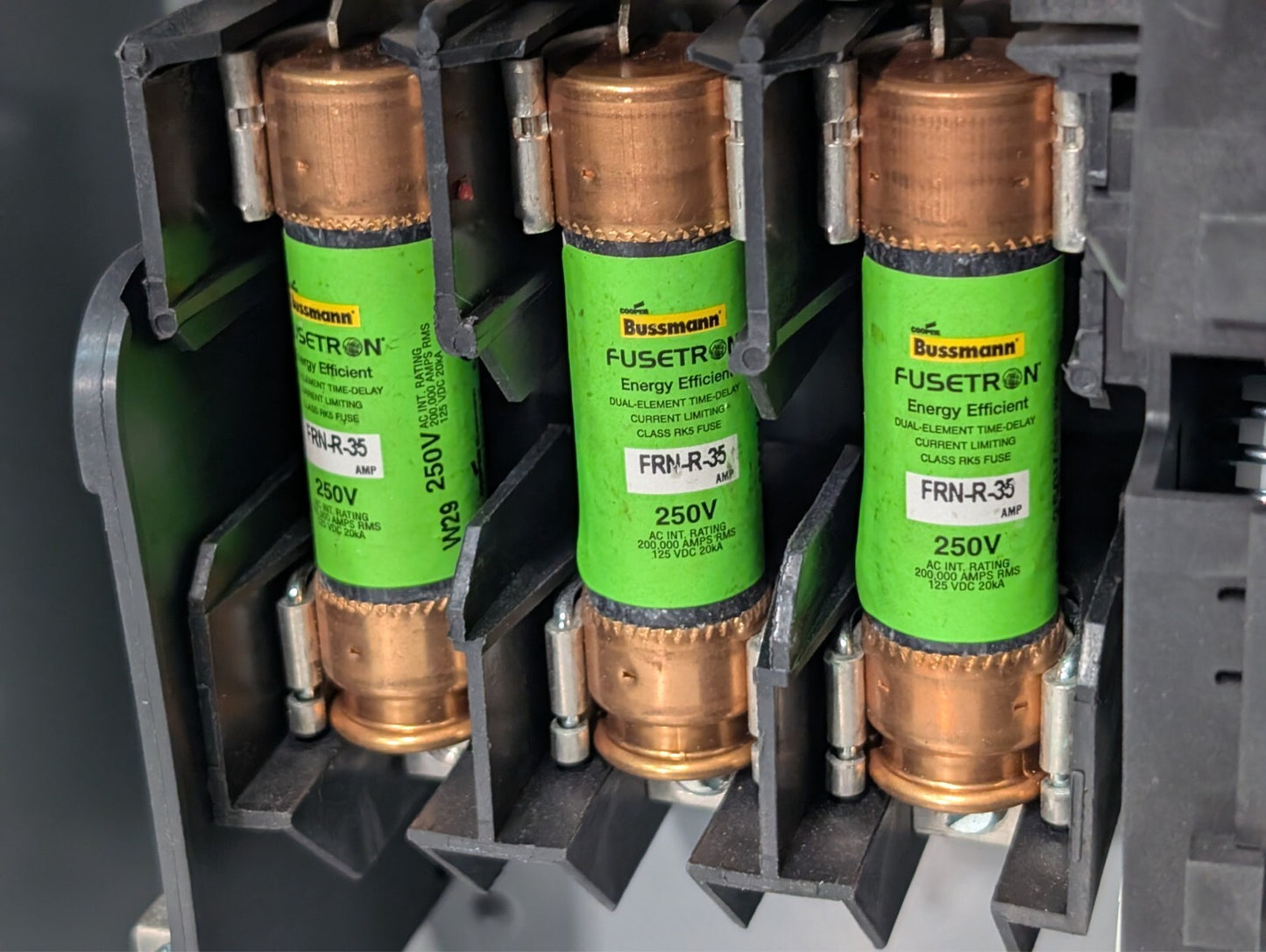 Square D D322N General Duty Safety Switch Fusible 60A 3PH 240VAC FRN-R-35 Fuses