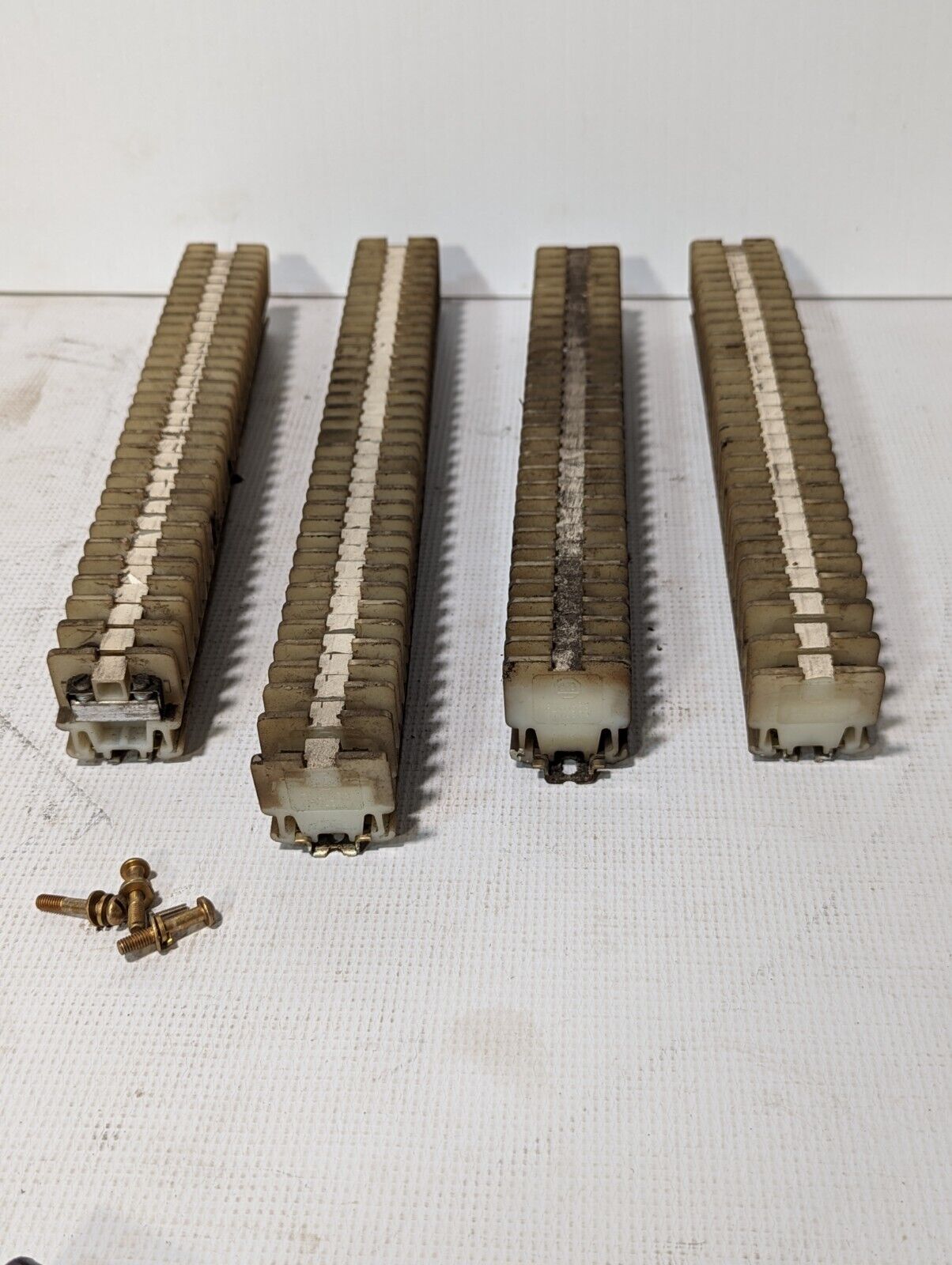 Lot of 4 DIN Rails of Approx. 100 Allen Bradley 1492-BUL Terminal Blocks Total