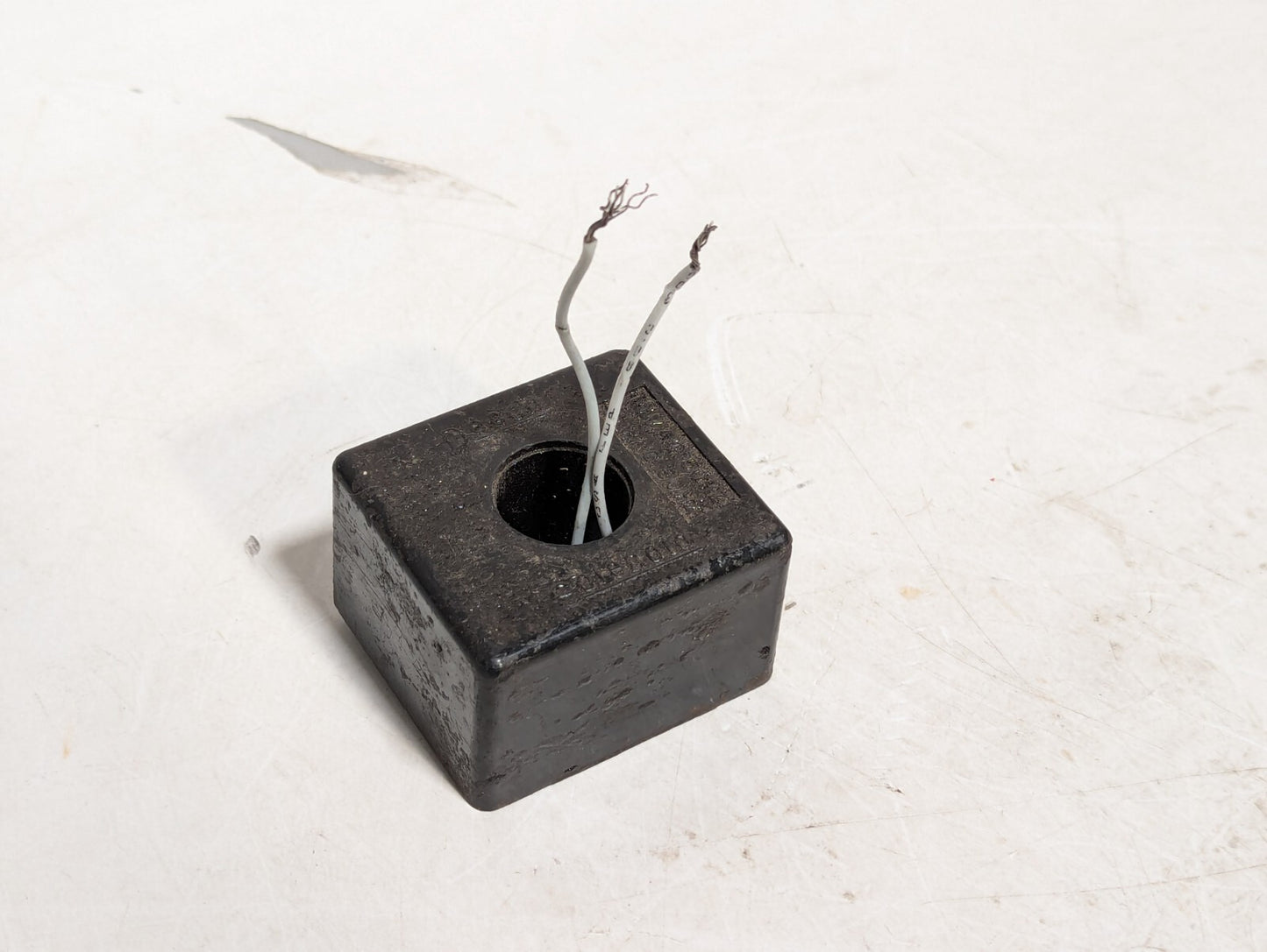 2 Coils for Solenoid Valve with 1 SMC D-H7A1 Auto Switch Sensor