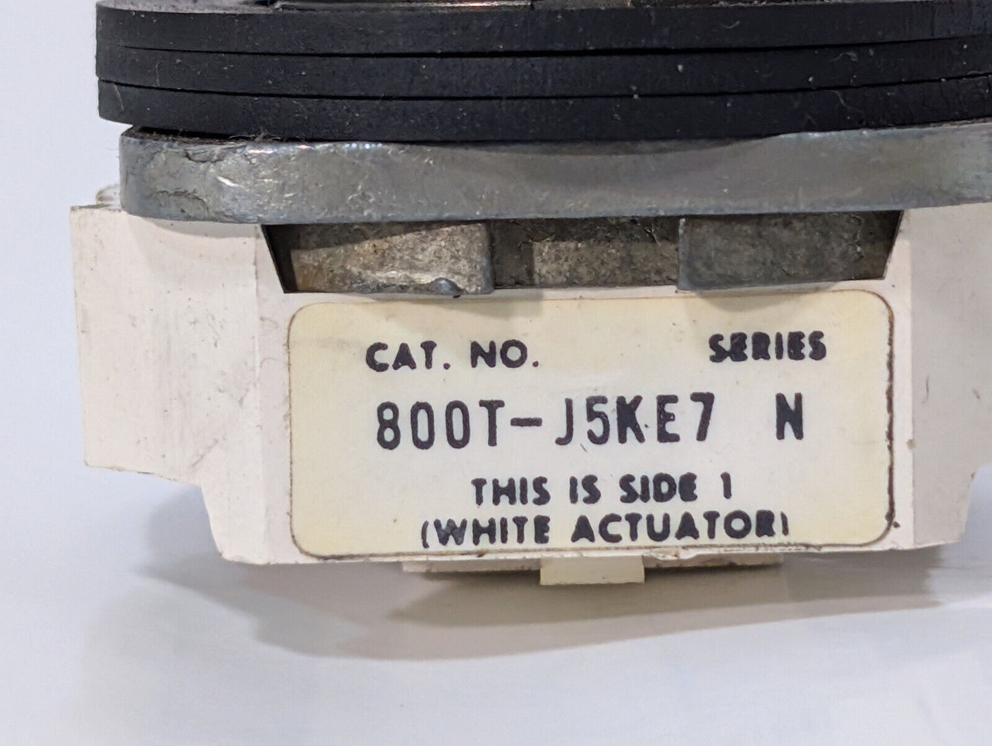 Allen Bradley 800T-J5KE7, Series N, Rotary Selector Switch, White Actuator