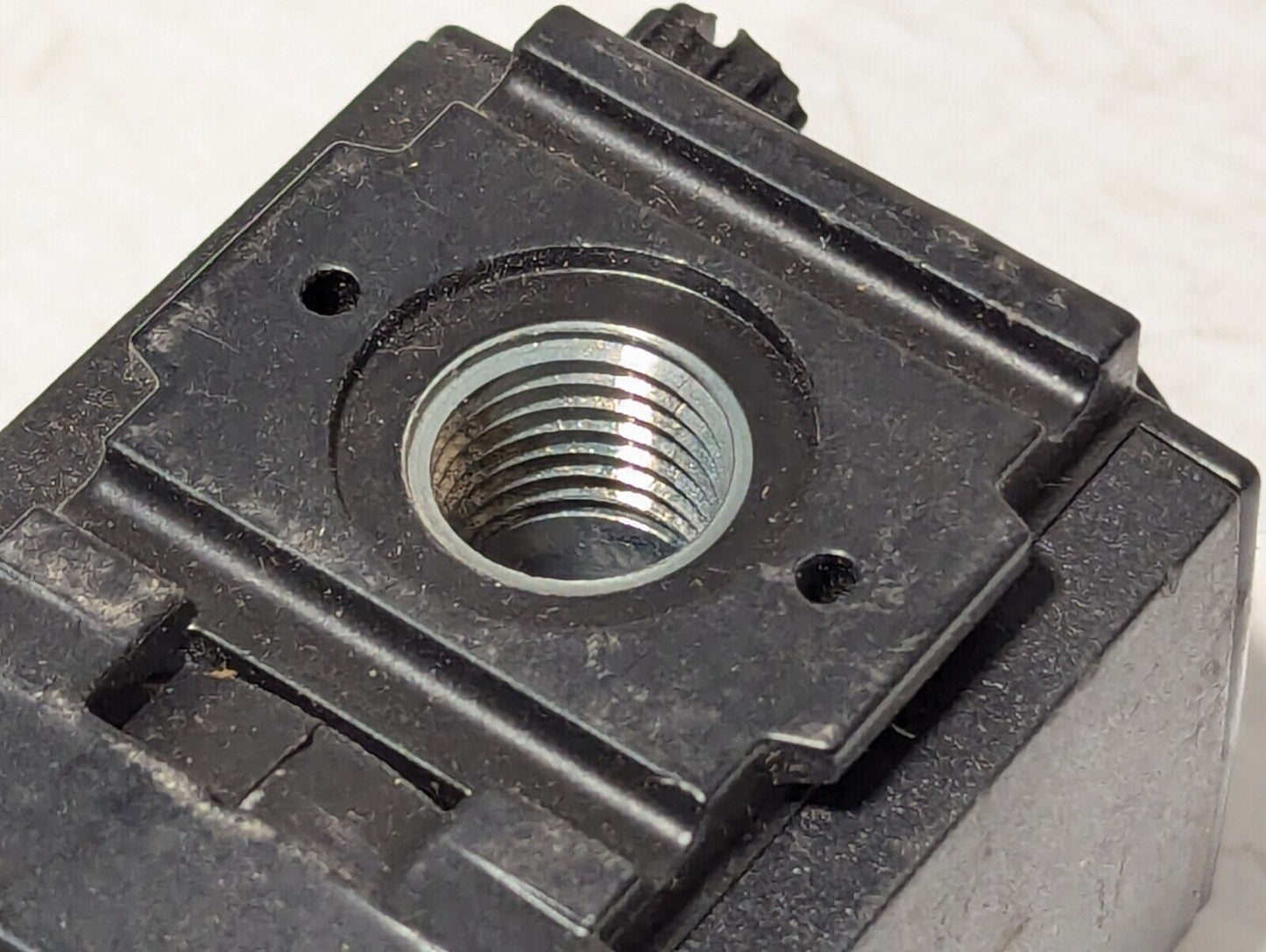 Wilkerson Pneumatic L08-02-KK00 Lubricator, 1/4" NPT, 57.5 CFM as pictured