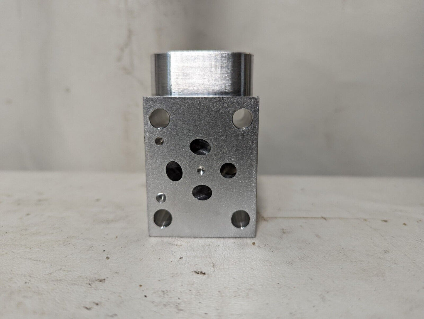 Sun Hydraulics EBP 1BV0-AC manifold, torque 30-35 lbf ft/45-50Nm