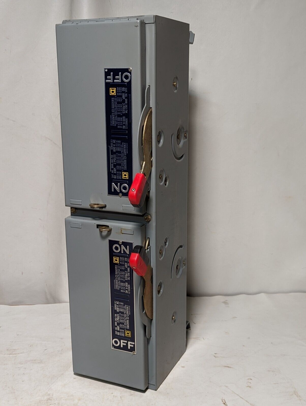 Square D QMB-362-TW QMB fusible panelboard switch, 600VAC, 60A, 15HP, 50HP max