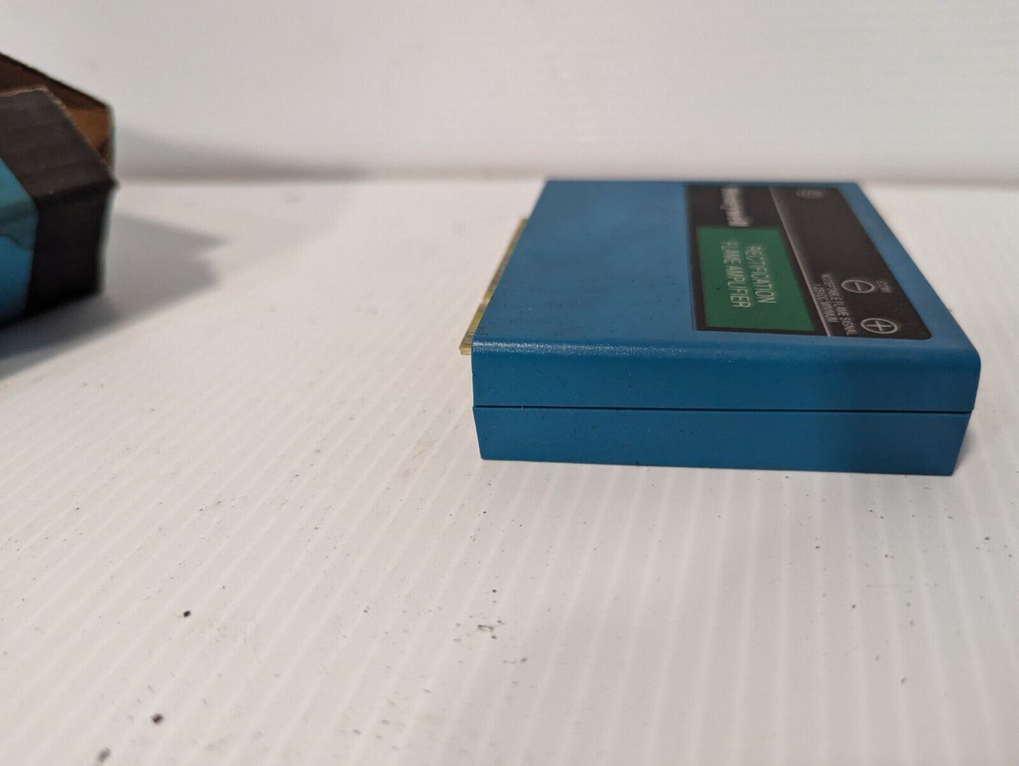 Honeywell R7847 A 1082 rectification flame amplifier for use with C7012A, C - Fr