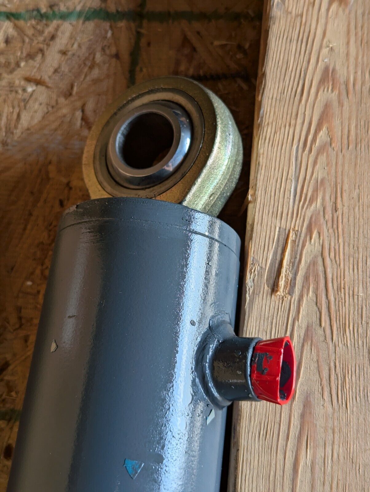 Exceptionally large cylinder with Aurora MM-16 T spherical rod end - Free Ship