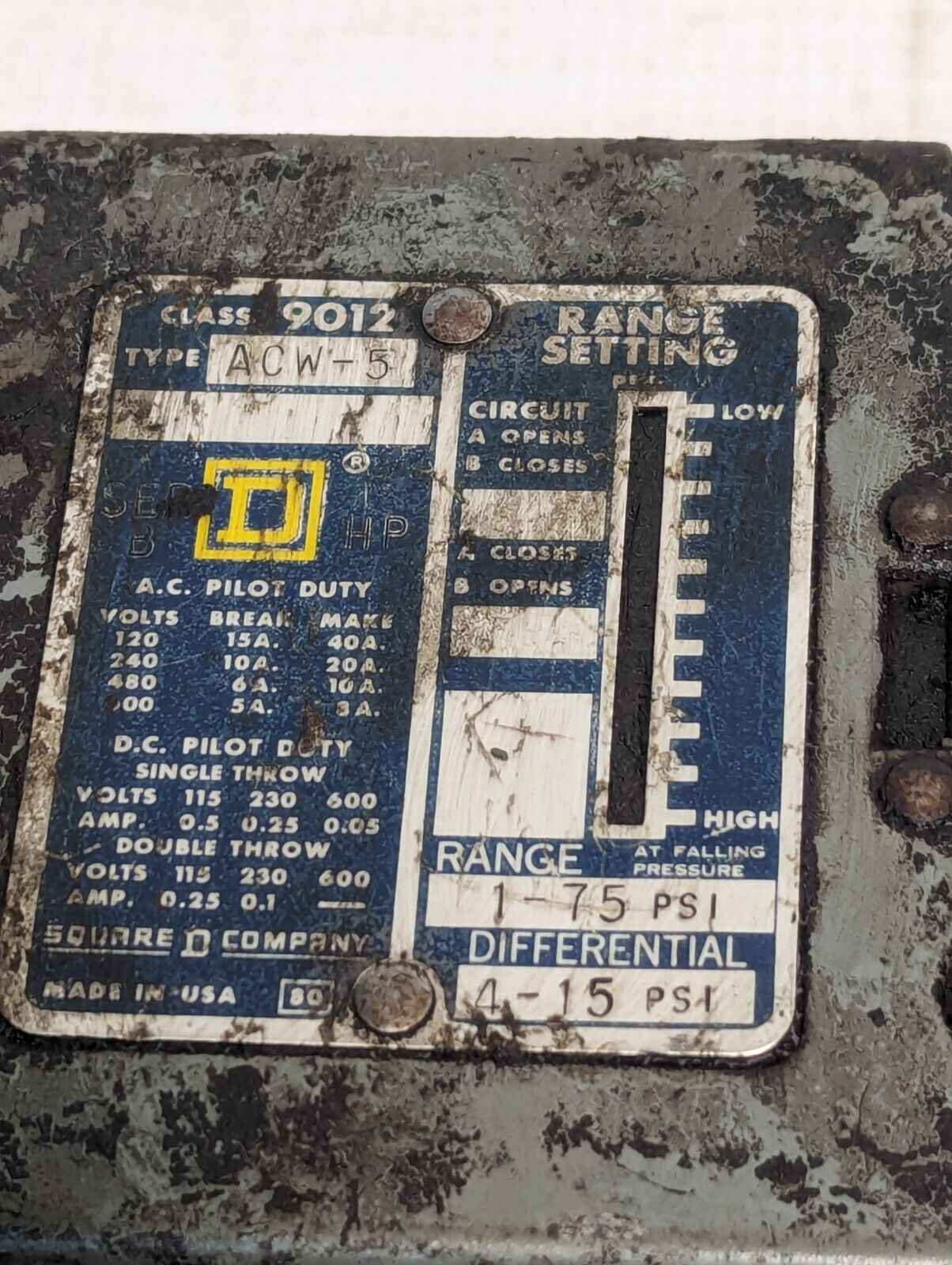 Square D 9012 ACW-5 Pressure Switch, Range 1-75psi, Differential 4-15psi