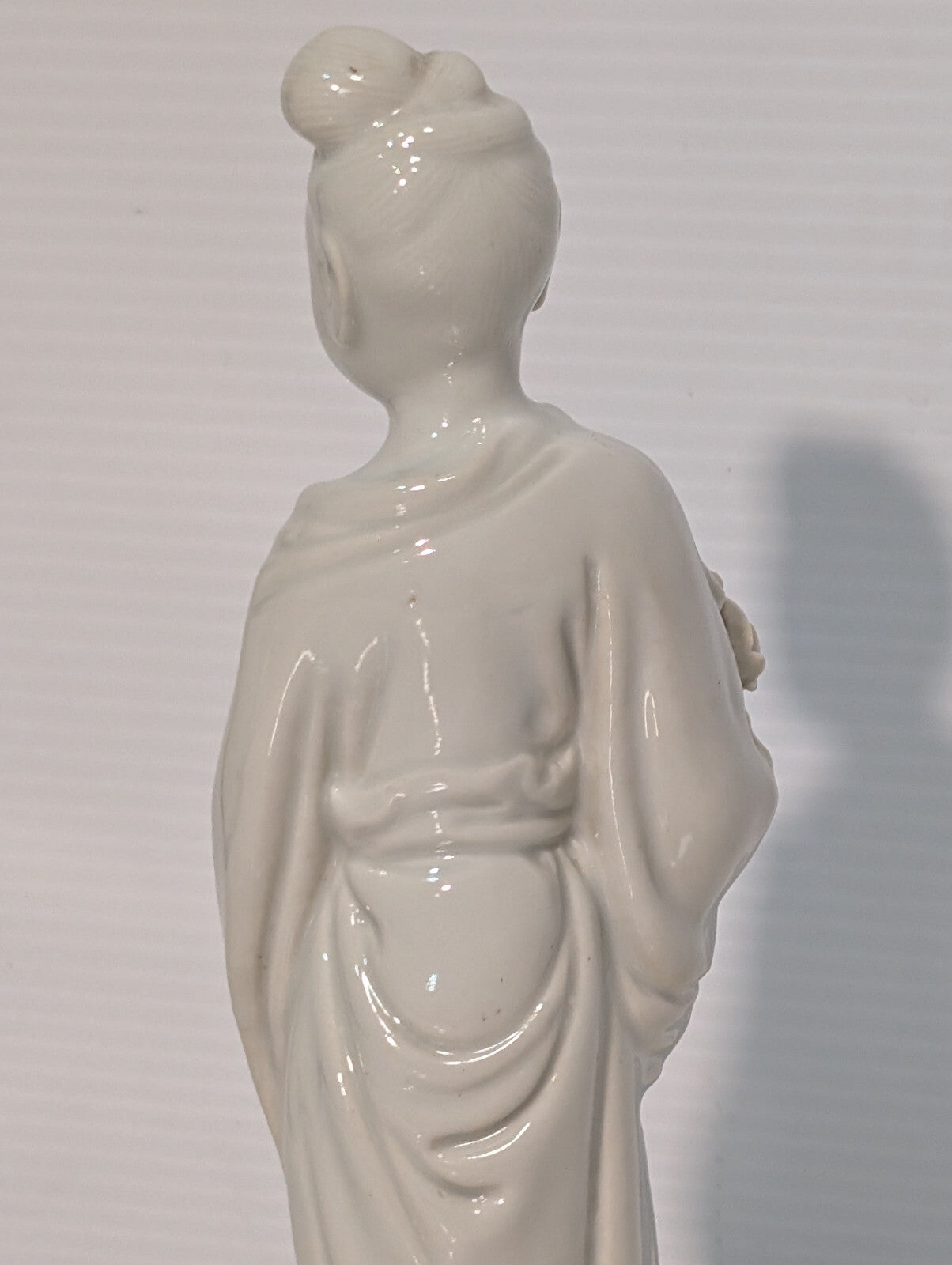 Vintage Antique Blanc De Chine White Porcelain Collectable Figurine Woman Roses