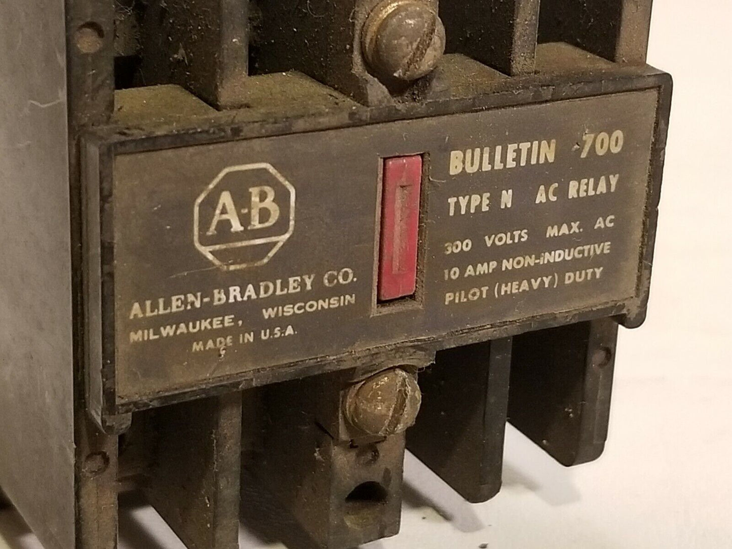 Allen Bradley 700-N400A1, Series B Type H AC Relay 84AB86 110/120V