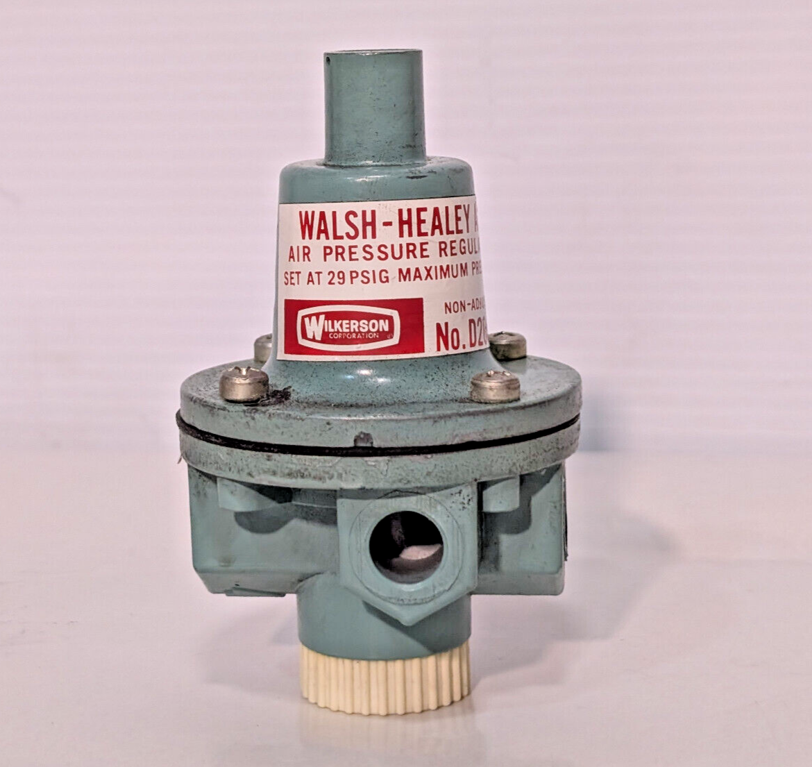 Wilkerson D2002-2 Air Pressure Regulator, Pipe Size 1/4