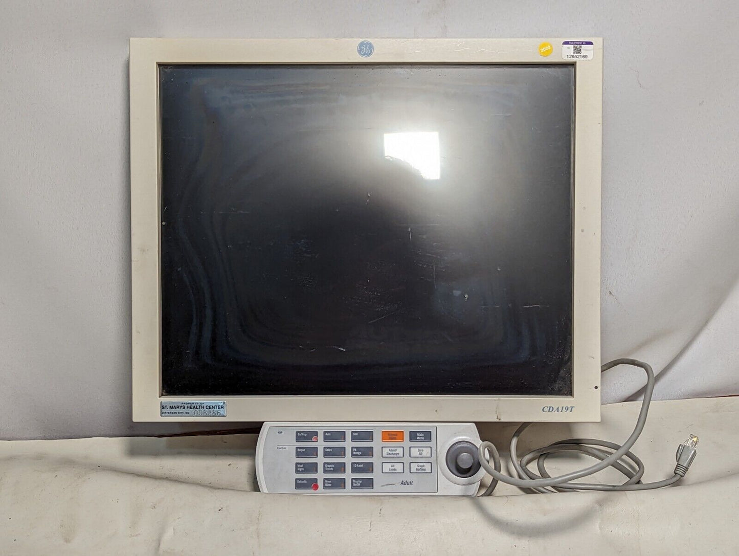 GE CDA19T USE1901A 2025280-001 19" touch screen monitor