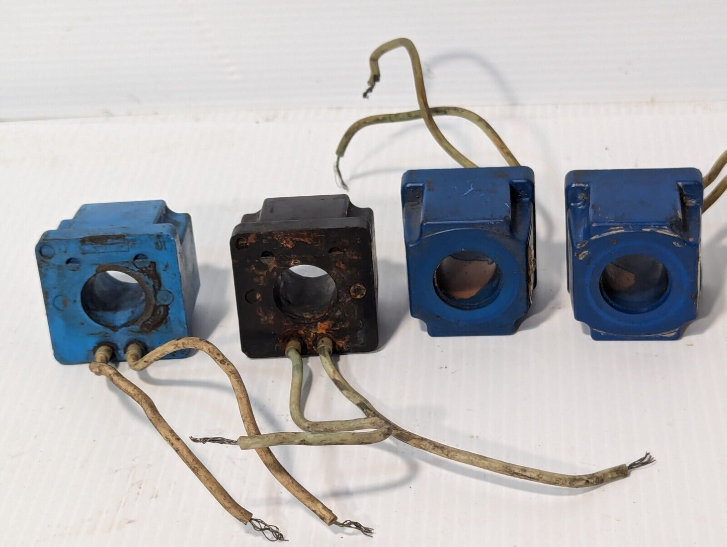 Vickers 633741 coil, 115/120VAC 60Hz 0.54A; 110VAC 50Hz 0.64A - Free Shipping