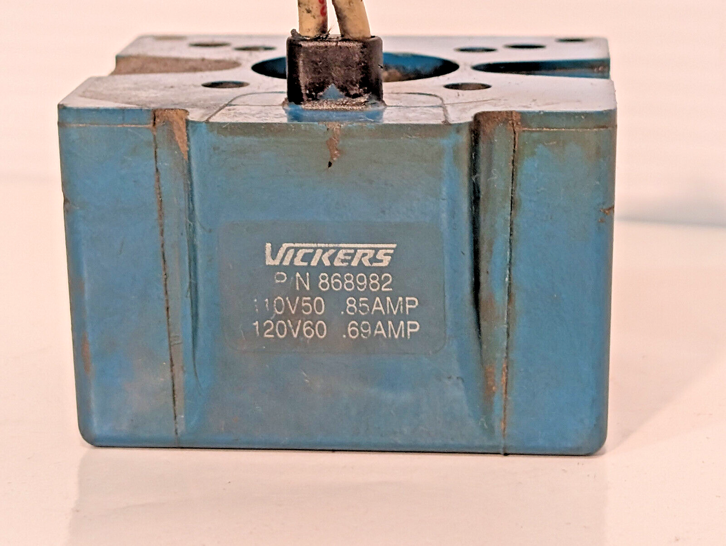 Vickers 868982 Solenoid Replacement Coil, 110/120V, 50/60Hz, .85/.69Amp