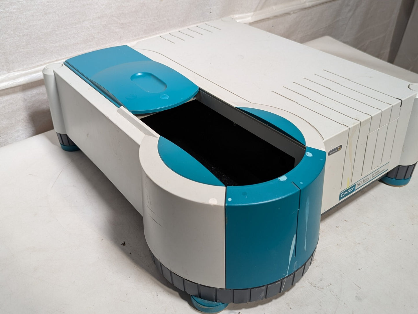 Varian Cary 50 Bio UV-Visible Spectrophotometer