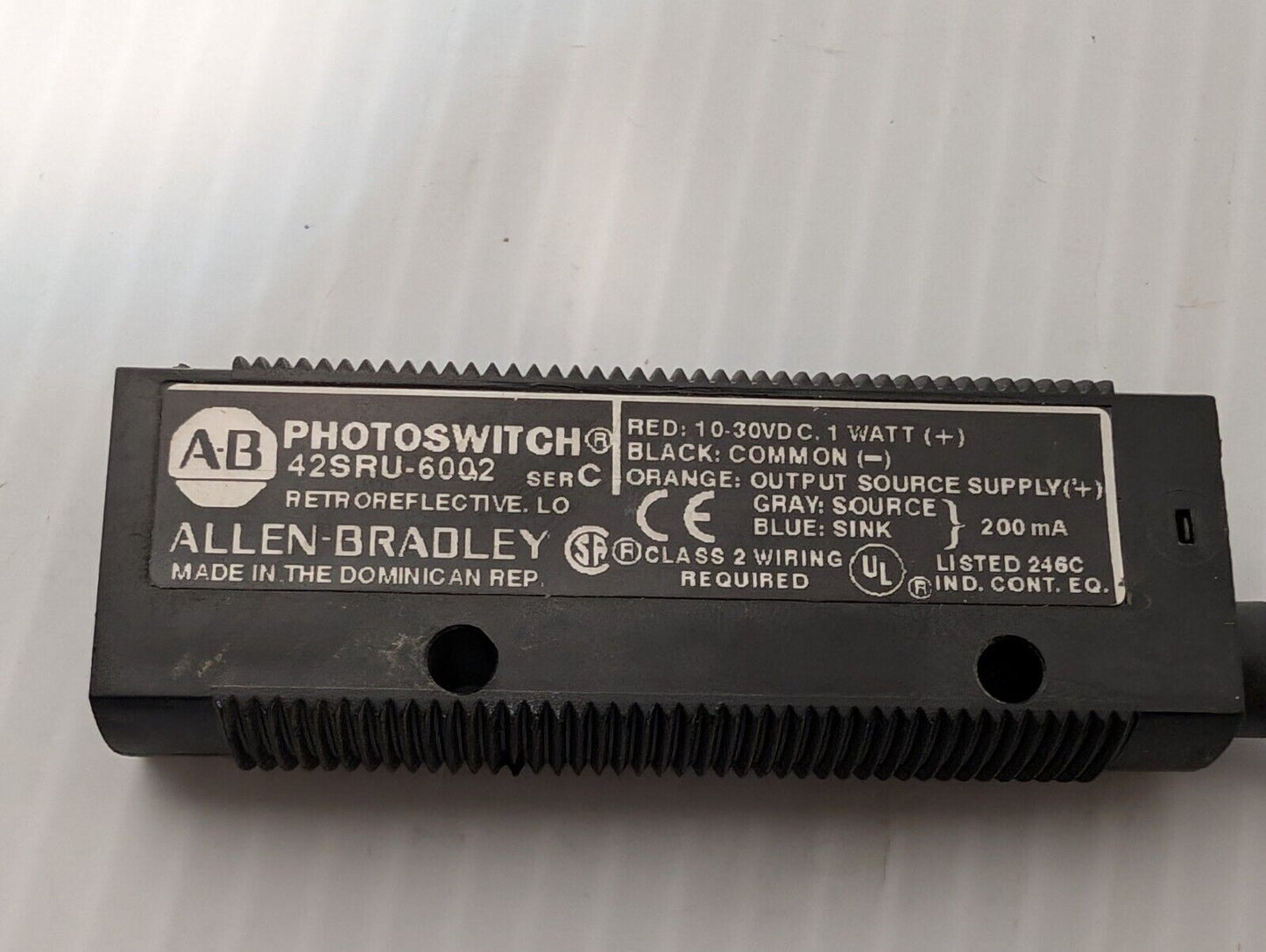 Allen Bradley 42SRU-6002 PhotoSwitch Retroreflective Control, 10-30VDC, 1 watt
