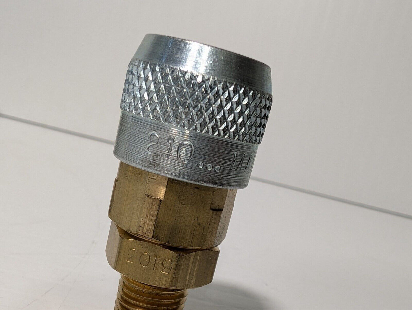 (19) ARO 210 Air Hose Fittings 1/4" NPT Automatic Coupler Quick Connect 210-3103