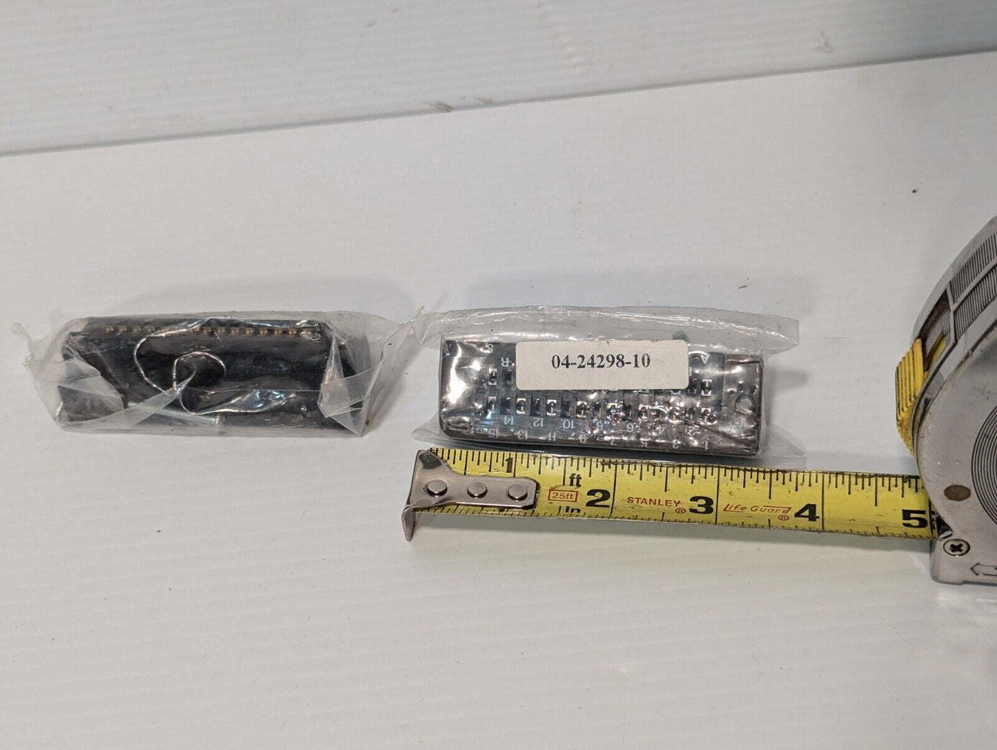 Lot of 2 Terminal Strip Blocks / Connectors, 15 Position, 04-24298-10 -Free Ship