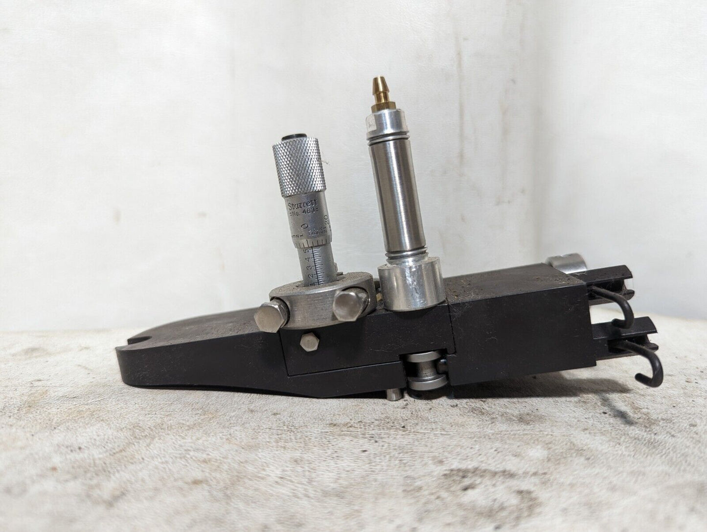 Starrett no. 463 micrometer head on apparatus