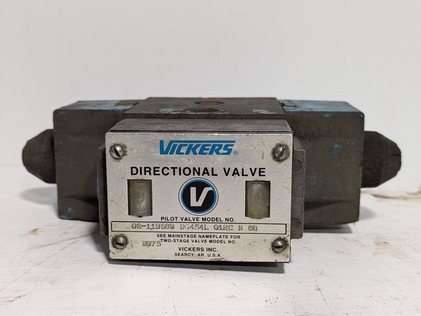 Vickers DG4S4L-012C-B-60 Directional Solenoid Pilot Valve 95 LPM 35W