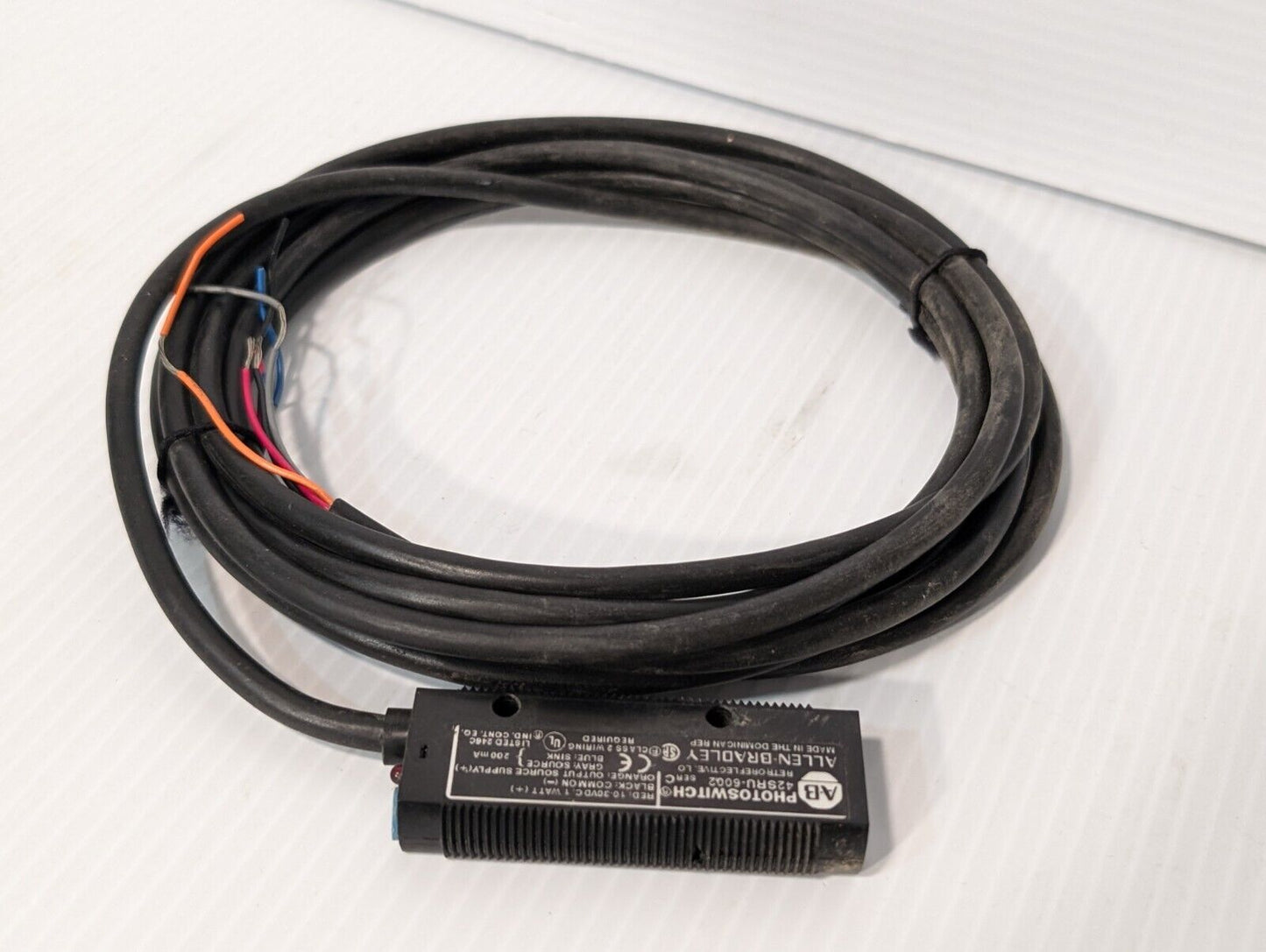 Allen Bradley 42SRU-6002 PhotoSwitch Retroreflective Control, 10-30VDC, 1 watt