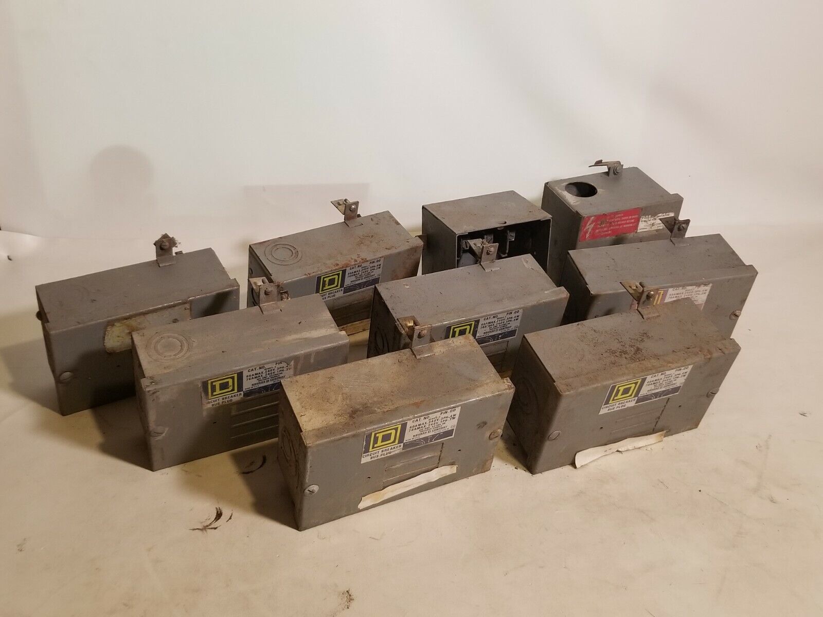 Square D PIN-QO Circuit Breaker Bus Plug 60A 240VAC 3Ph 4W, 70A 240VAC 1Ph 3W