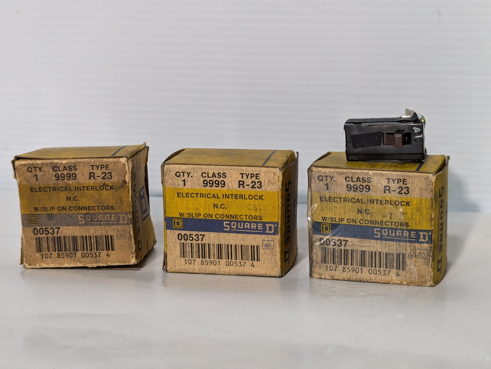 Square D Class 9999 Type R-23 Electrical Interlock N.C. 00537, Slip-On Connector