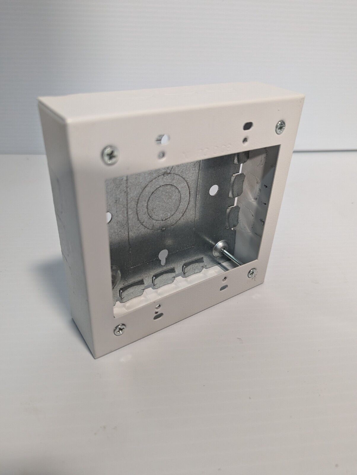 Lot of 7 USED Legrand Wiremold 2-Gang Deep Outlet Box 41843-BW32-RC-121213-Fr Sh