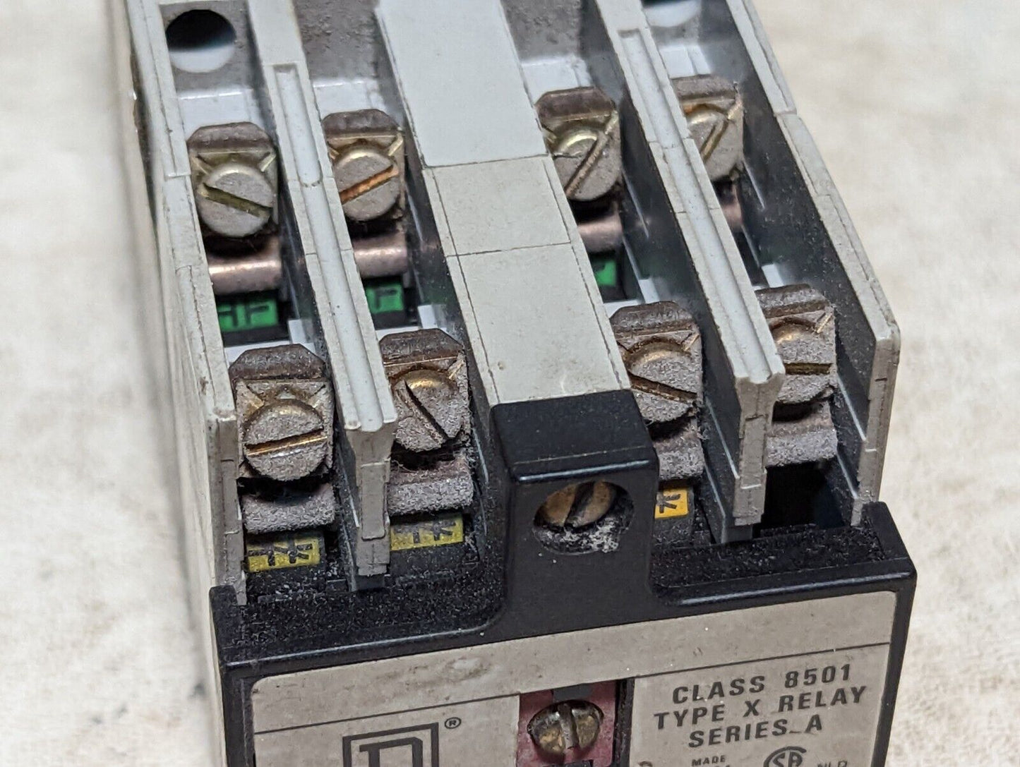 Square D 8501-X040 industrial control relay, form HT