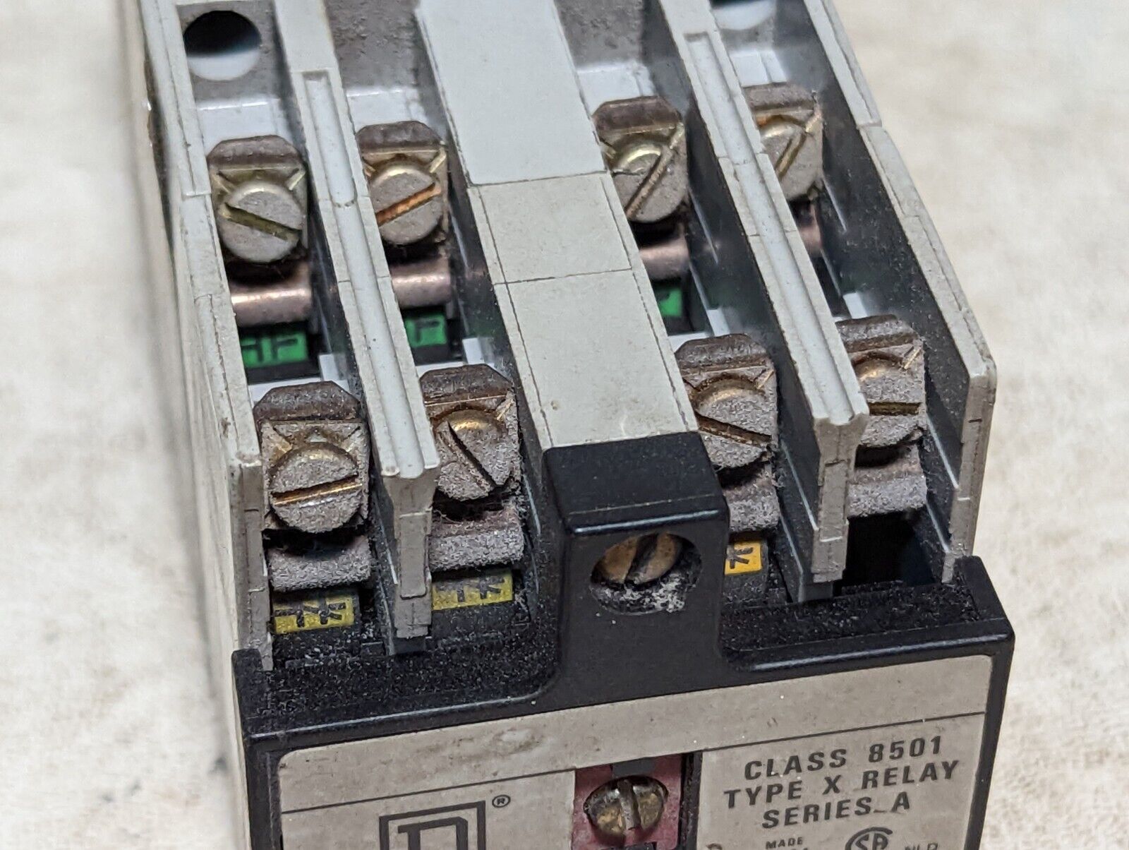 Square D 8501-X040 industrial control relay, form HT