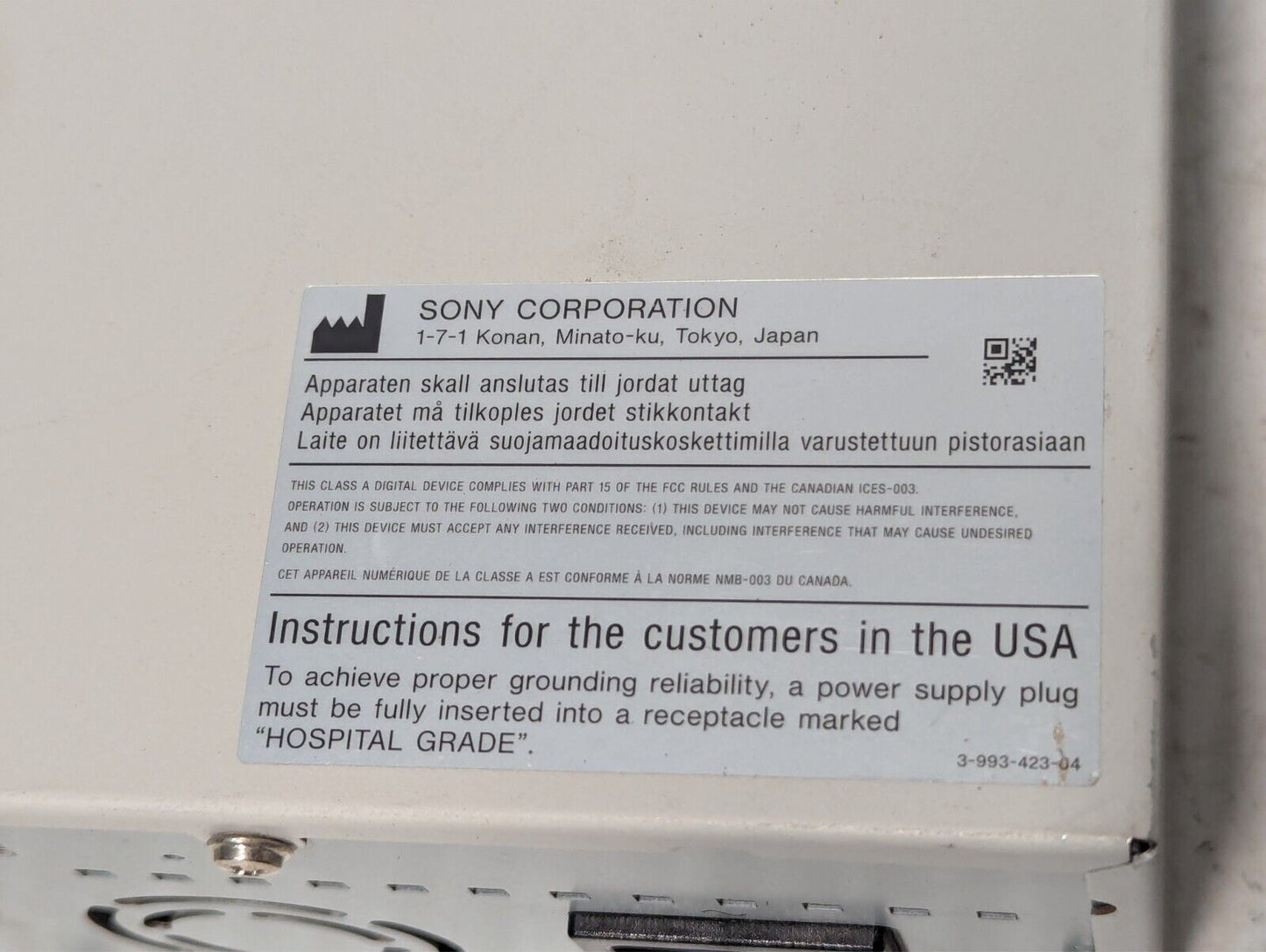 Sony UP-D897 Digital Graphic Printer - Free Shipping and Returns