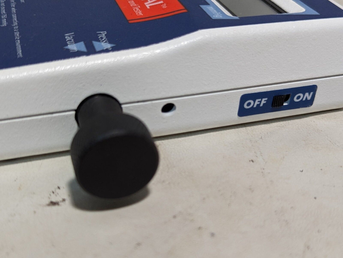 Utah Medical Delta-Cal 650-950 transducer simulator and tester