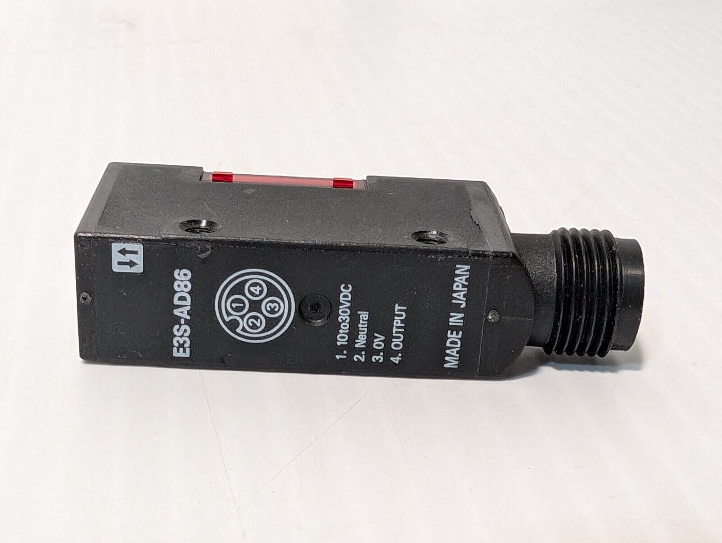 Omron E3S-AD86 Photoelectric Switch Sensor 10-30V DC - Free Shipping