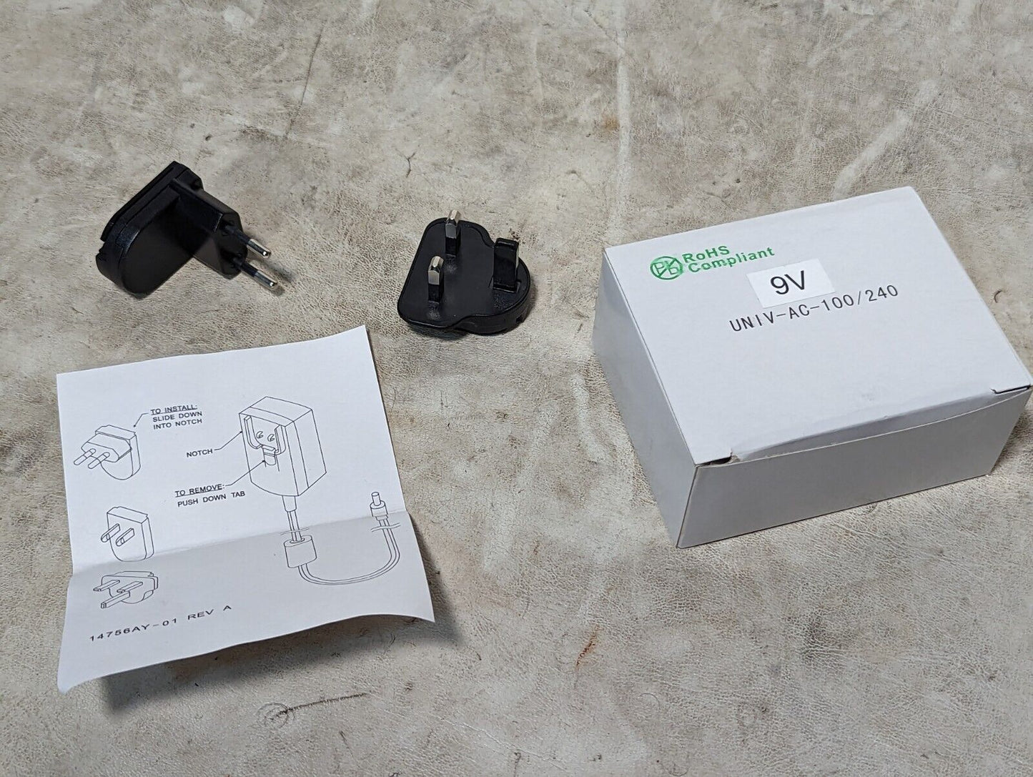 Lot of 4 full, 1 incomplete click CPS012090100* transformers, 100-240VAC to 9VDC