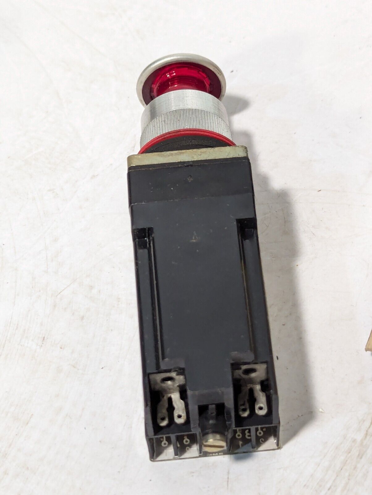 Allen Bradley 800MR-FXP16X Push-Pull Control , 110/120V, Illuminated Red