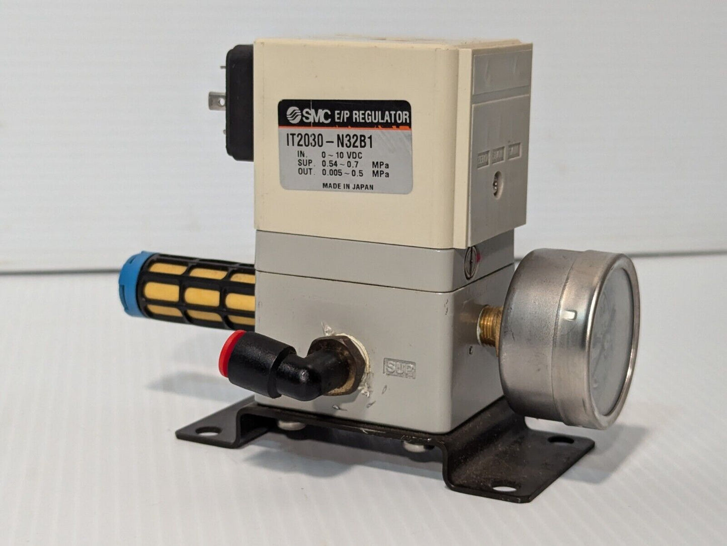 SMC IT2030-N32B1 E/P Pneumatic Regulator - Free Shipping+Returns