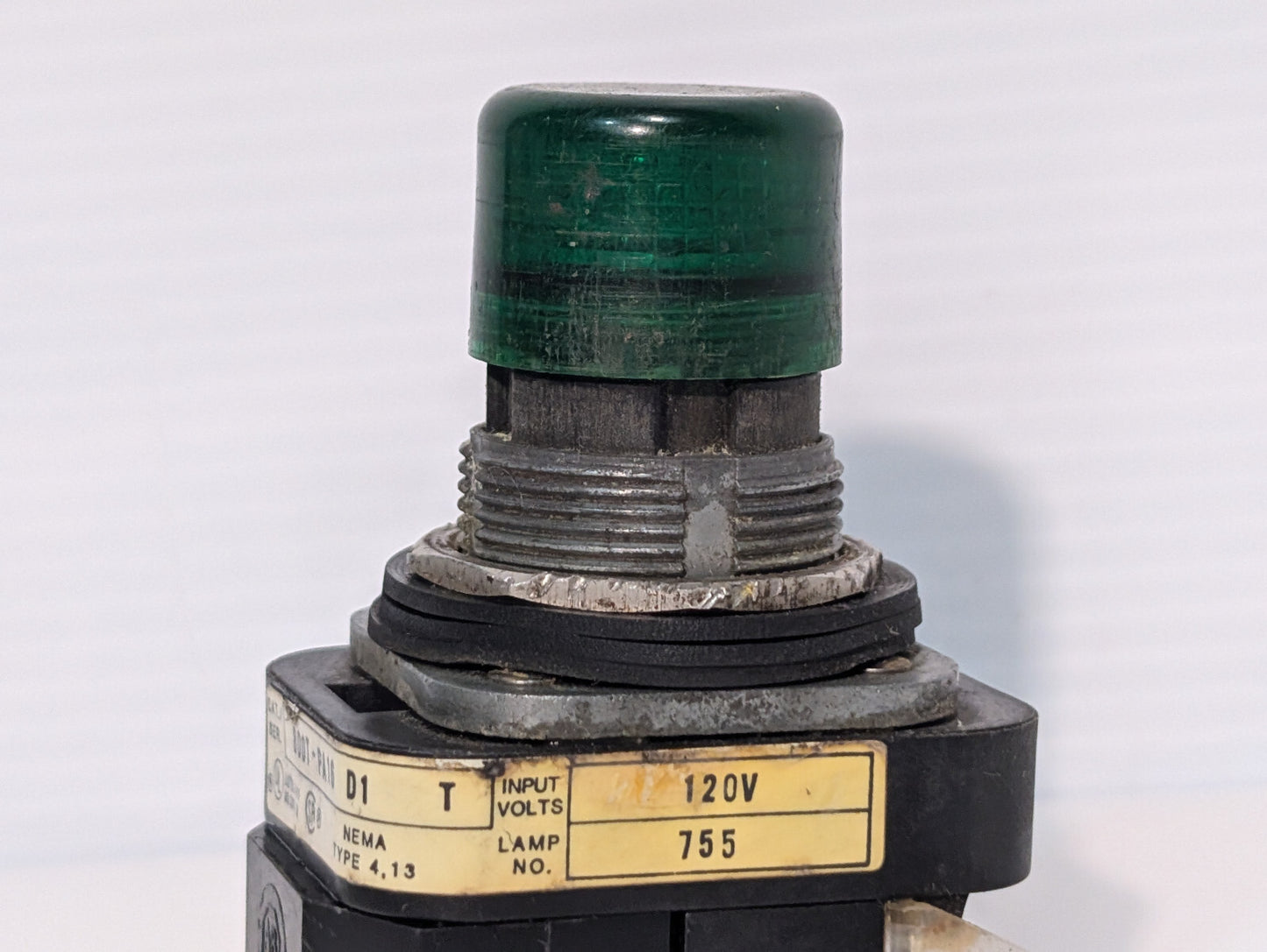 Allen Bradley 800T-PA16 Illuminated Push Button, 120V, Heavy Duty, Lamp Type 755