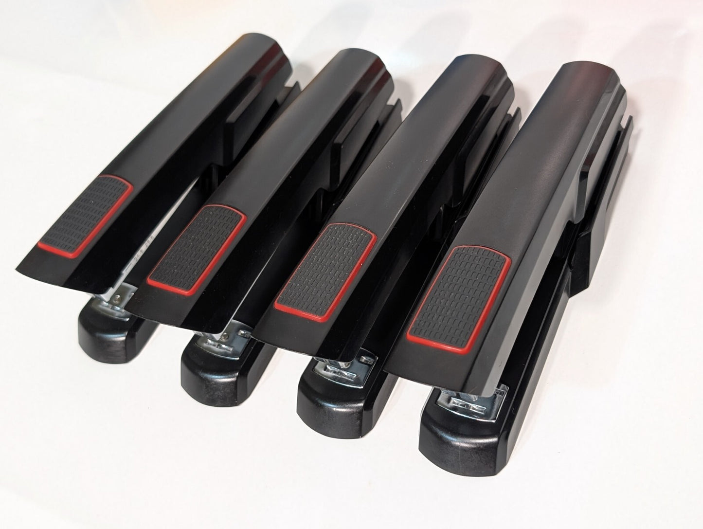 Staples Staplers Removers and Standard Staples, see photos