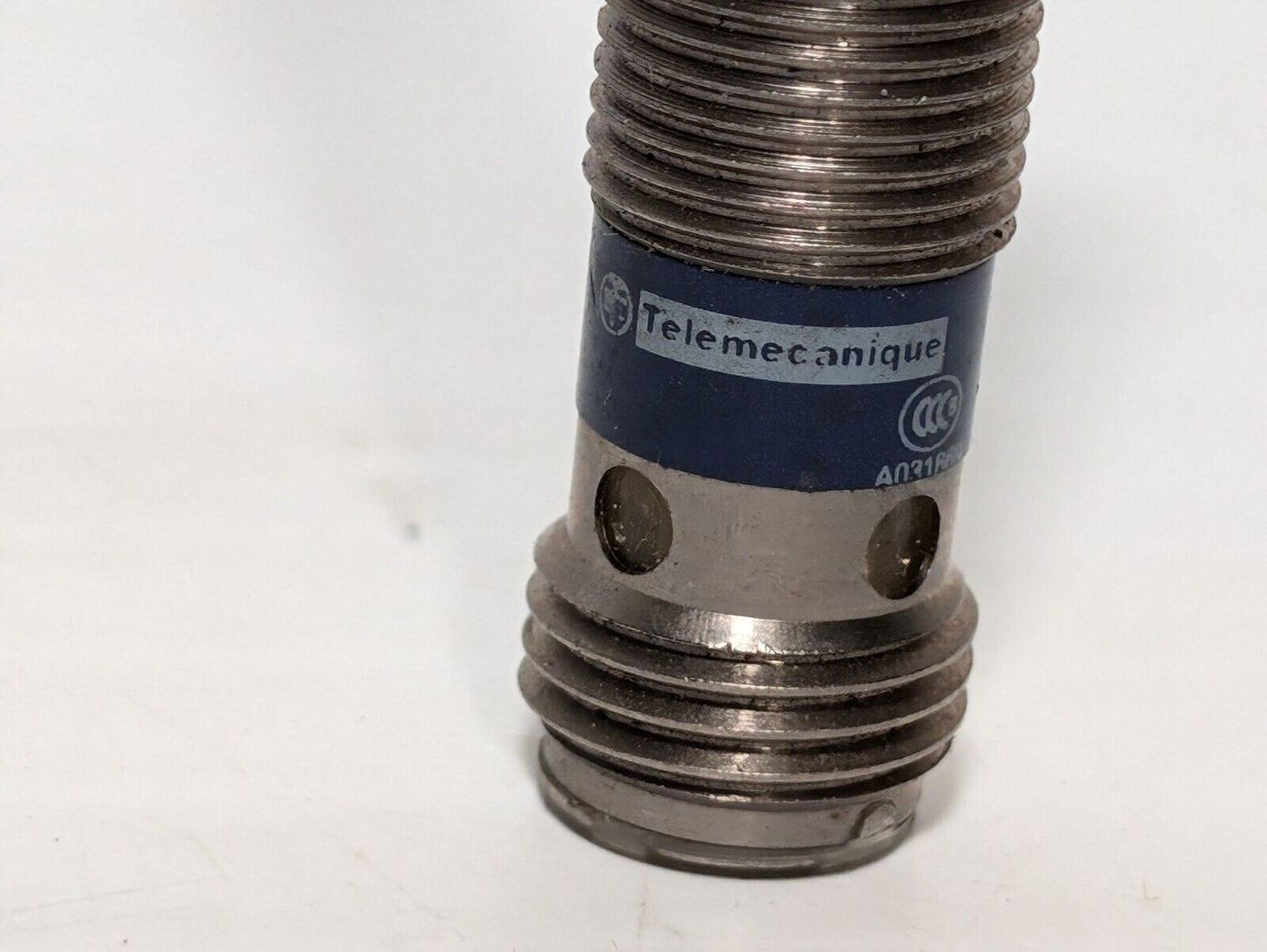 Telemecanique XS2M12MA230K Inductive Proximity Sensor, M12, 24-240VAC/DC