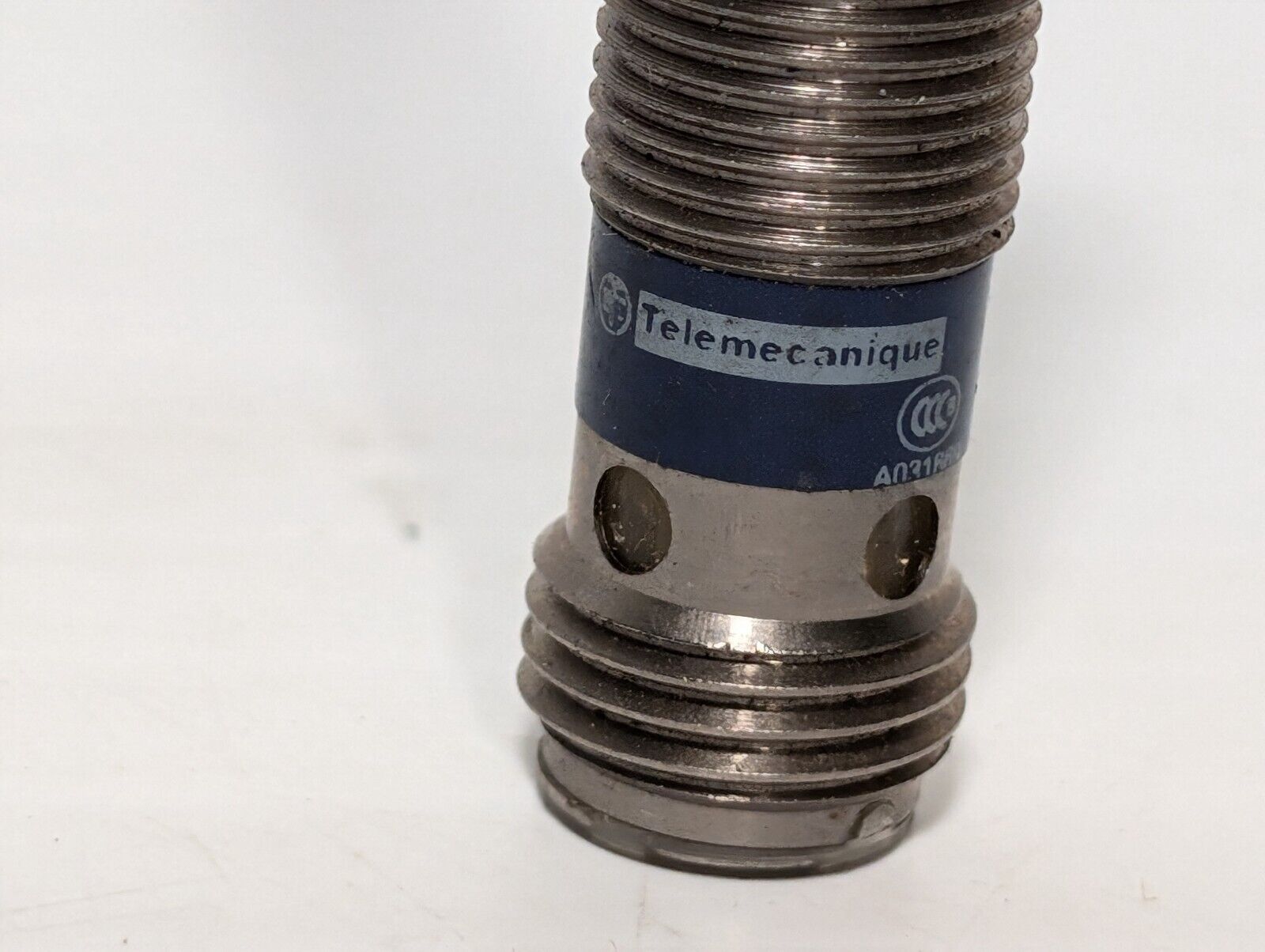 Telemecanique XS2M12MA230K Inductive Proximity Sensor, M12, 24-240VAC/DC