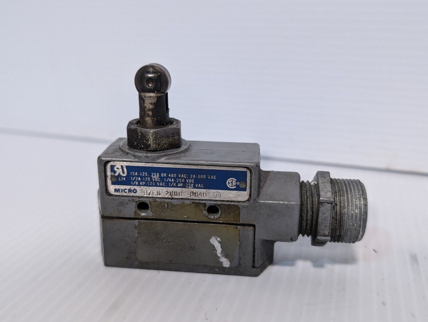 Yamatake Honeywell BZE6-2B06 Micro Switch/Limit Switch
