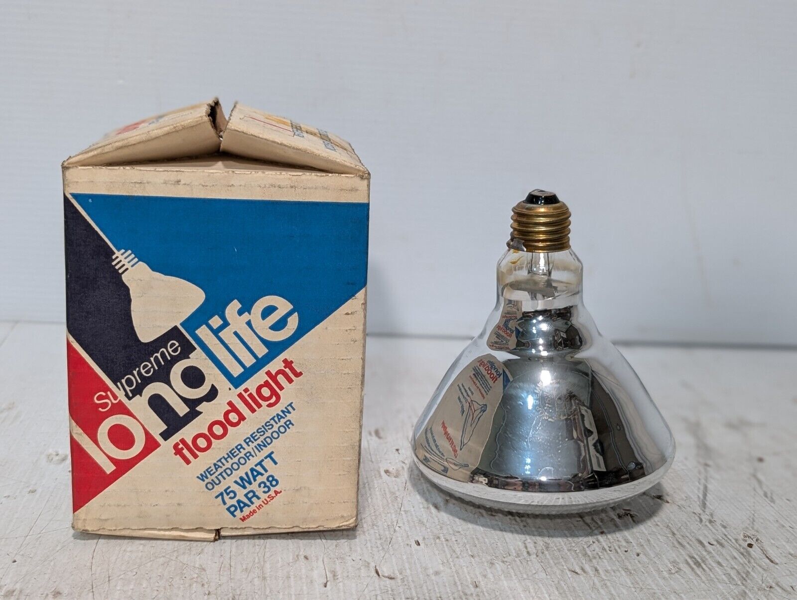 Supreme 75 Watt Par 38 Long Life Flood Light - Free Shipping+Returns