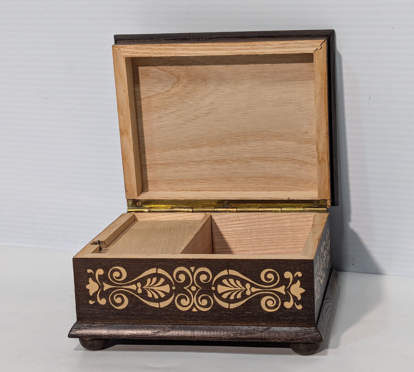 Vintage 70s "I'd Like To Teach The World To Sing" Musical Partridge Jewelry Box