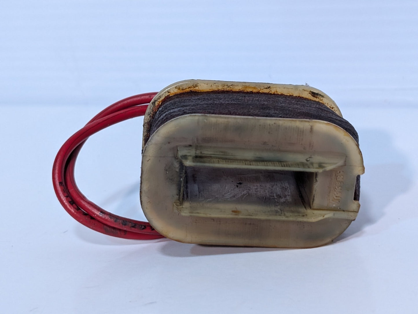Vickers 316011 Solenoid Valve Coil, 115V @ 60Hz, Design Valve D05 Size