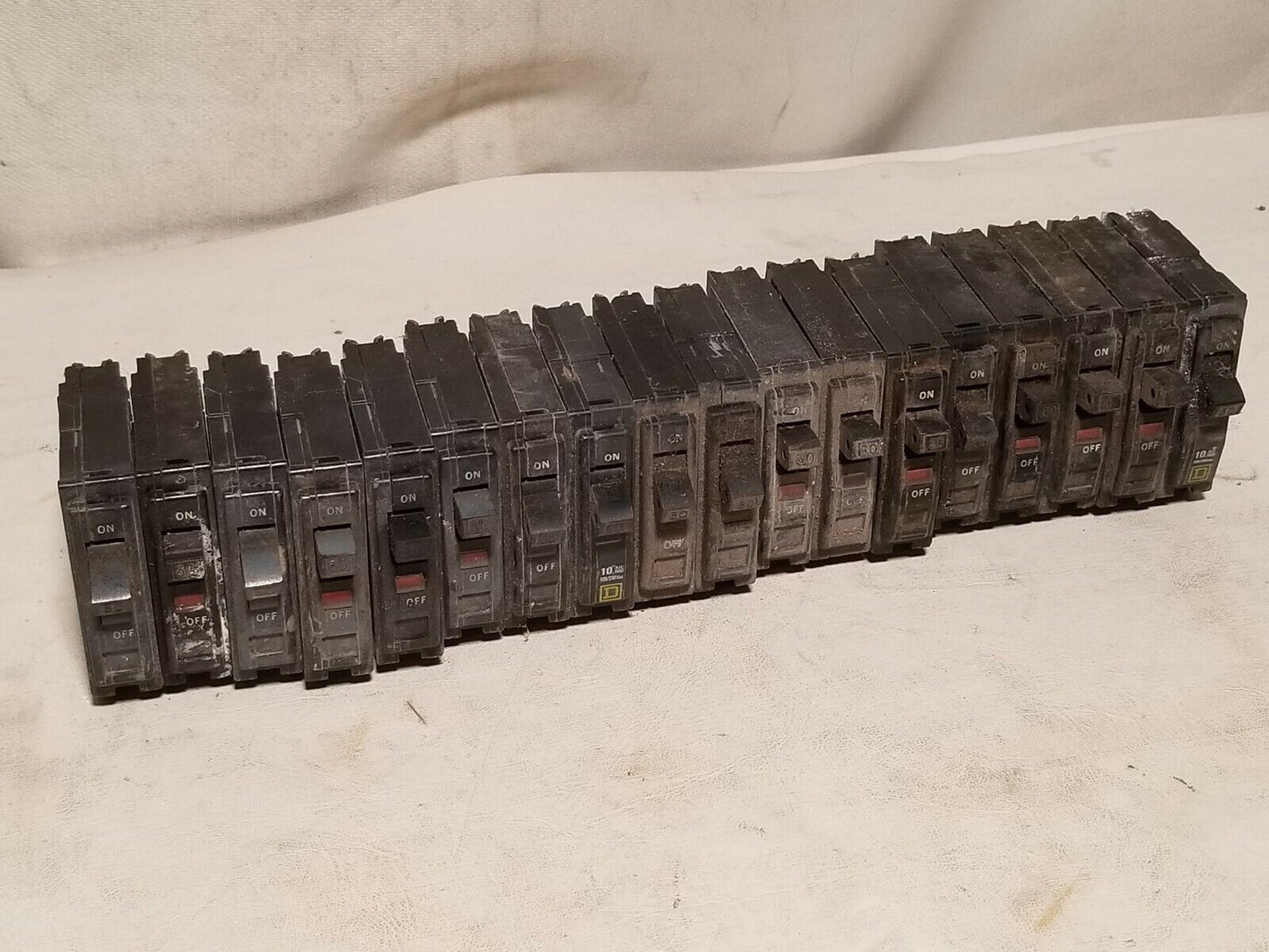 Lot of 18 Square D QO130 circuit breakers, 1 pole, 30A, 120/240V